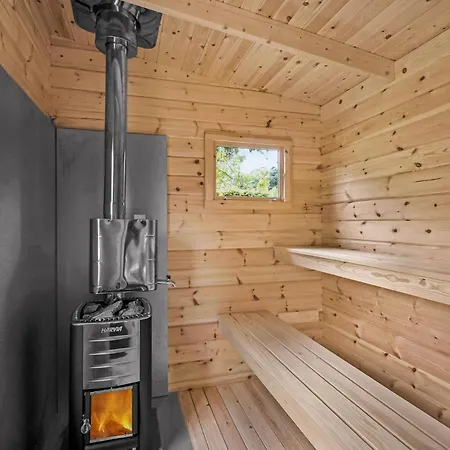 2 Bedroom Amazing In Kruså