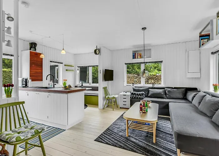 2 Bedroom Amazing In Kruså